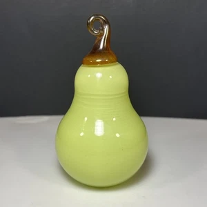 Thames Glass Pear Paperweight Figurine Signed Pale Green Yellow 4.5” - Picture 1 of 10