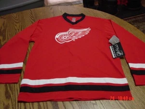 Boys Detroit Red Wings Jersey - Picture 1 of 3