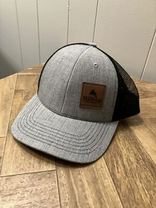 Hilltop Camper & RV Mütze schwarz grau Herren Truckermütze SnapBack Camping #143 - Bild 1 von 6