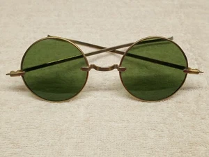 Vintage 1970s GREEN ROUND HIPPIE SUNGLASSES JOHN LENNON STYLE - Picture 1 of 6