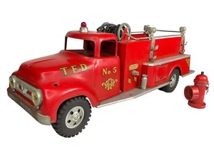 TONKA 1950s SUBURBAN PUMPER FIRE TRUCK w Ladder & Hydrant #50 - Picture 1 of 17