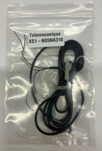 Telemecanique XS1-N05NA310 24VDC Inductive Sensor - Picture 1 of 5