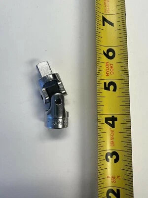 Junta Universal TRUECRAFT 3/8" Drive Giratorio 30120 Foto 1 de 2