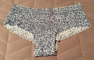 Victoria's Secret Cheeky-Höschen The Lacie blau Leopard Spitze ~ LARGE ~ neu mit Etikett! - Bild 1 von 4
