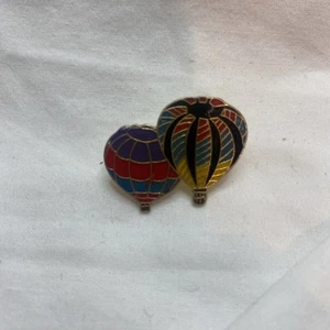 Vintage Hot Air Balloons Rainbow Hat Tack Tie Pin Button Gold Toned Clutch Back - Picture 1 of 2