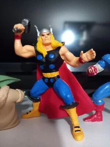 alte Figur PVC Gummipuppe Superhelden Thor Marvel Yolanda - Bild 1 von 1