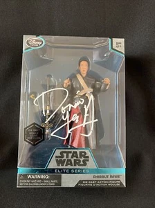 DONNIE YEN ~ CHIRRUT IMWE ~ STAR WARS SIGNIERTE DISNEY DIE CAST ACTIONFIGUR - Bild 1 von 11