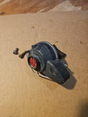 Válvula de potencia de escape ATK 250 LQ Foto 1 de 4