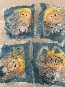 2021 McDonalds SCOOBY DOO Toys - Toy #4 FRED BOBBLEHEAD Lot of 4 NEW!! - Picture 1 of 6