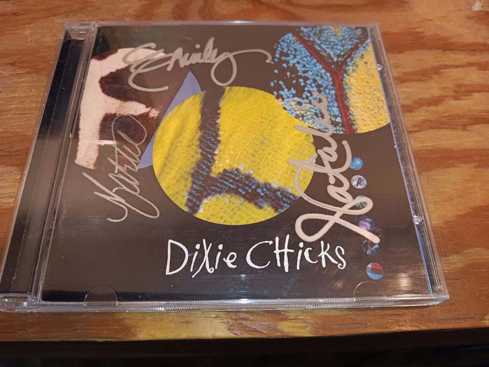 AUTOGRAPHED! Fly by Dixie Chicks (CD, Aug-1999, Monument Records) Foto 1 de 1