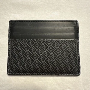 Portafoglio Fendi FF in pelle di vitello porta carte di credito nero e grigio - Foto 1 di 15