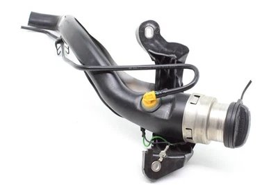 AUDI A6 2012-2018 cuello de tubo de llenado de combustible OEM (cortado en la parte inferior) Foto 1 de 4