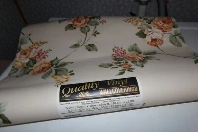 REVESTIMIENTO DE PARED VINILO DE CALIDAD LISTO PEGADO ROSAS FLORALES DOBLE ROLLO 56 SQ. FT. Foto 1 de 4