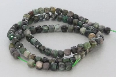 0.4 lfm (102,62 € */ 1 lfm) Smaragd emerald Edelstein Strang Stern Kugel Form –  - Bild 1 von 2