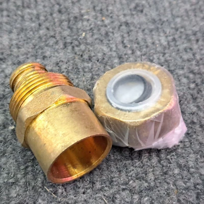 Adaptador de sudor hembra Watts 5/8" PAP compresión x 3/4" RLC11B-1012 Foto 1 de 4