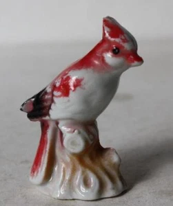 Estatuilla de pájaro rojo cardenal miniatura encaramada cerámica pintada a mano sin marca de colección - - Imagen 1 de 1