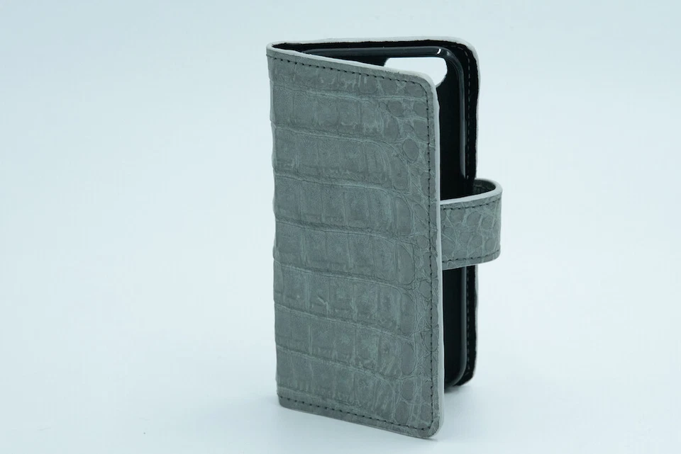 iPhone 6 Stylish Wallet (real crocodile skin) - Image 1 of 4