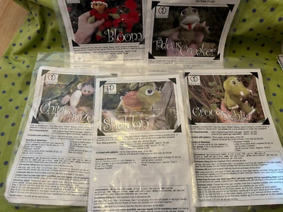 CID Hanscom Designs FIVE Knit Toy Patterns Includes Eyes/Wire BLOOM FROG CROC++ - Image 1 of 4