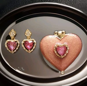 NIB Heart-shaped Pill / Trinket Box With Earrings Pink October Tourmaline - Picture 1 of 10