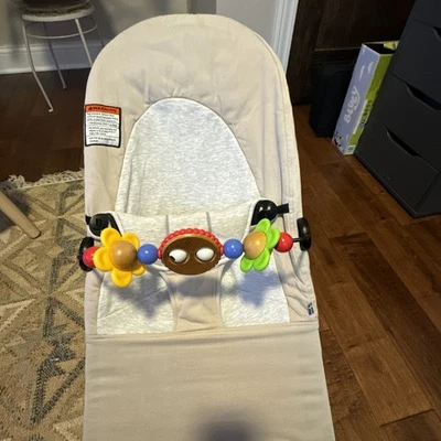 BabyBjörn 606021US Bouncer Bliss - with toy bar  - Image 1 of 4