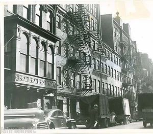 ORIGINAL B&W 8X10 WARNER BROS MOVIE LOCATION PHOTO BOSTON NEW ENGLAND ? #64 - Picture 1 of 1