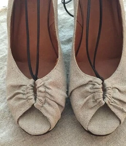 Sandalia Dries Van Noten cubierta de lino natural con punta de peep talla 39,5 o 9 - Imagen 1 de 12