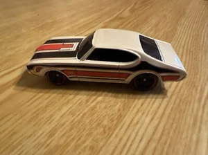 2009 Hot Wheels Olds 442 White - Picture 1 of 6