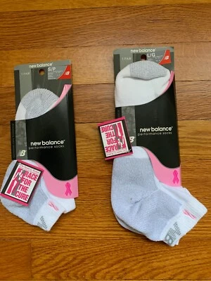 Deadstock New Balance 1 Pr. Calcetines Race for the Cure blancos/grises hechos en EE. UU. Foto 1 de 3