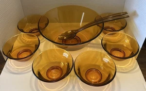 Juego de tazones de vidrio amarillo ámbar vintage 7 piezas más utensilios de plástico para servir ensaladas - Imagen 1 de 10