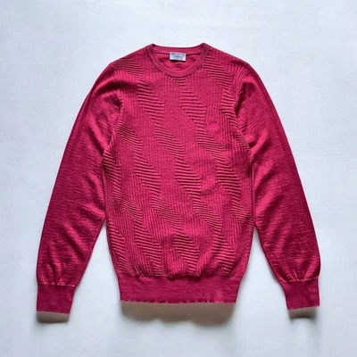 Brioni Men’s Red Wool/Silk Blend Crew Neck Jumper Sweater – Size IT52 / L - Image 1 of 4