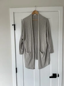DONNI Damen Hausmantel Strickjacke Größe: Osfa gestreift grau und neu - Bild 1 von 10