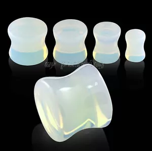 PAIR Organic Opalite Stone Saddle Ear Plugs 6G to 13/16" - Foto 1 di 3