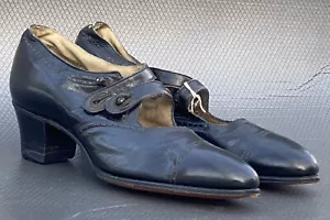 1913 black kid leather lined Goodyear very narrow heels - approx 6.5-7 buttons - Picture 1 of 15