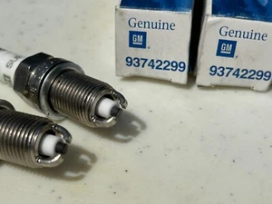 Two GM Spark Plugs 93742299 Genuine OEM Parts - Picture 1 of 4