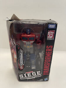 Transformers Siege OPTIMUS PRIME Figure WFC-S11 Voyager Class Damaged Package