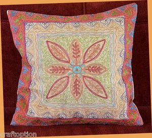 ¡Funda de almohada hecha a mano con bordado de algodón lavado en piedra de opciones artesanales! - Imagen 1 de 5