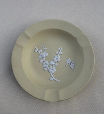 Antigo Cinzeiro Wedgwood Jasperware Prímula Amarela Flor Ameixa Flor Excelente Estado Usado - Imagem 1 de 4