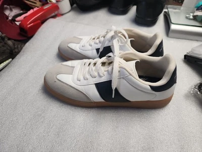 Nautica Women’s DORES Athletic Sneakers Shoes Size 9.5 White Navy - Image 1 of 4