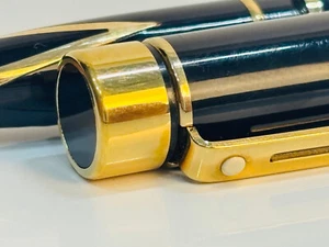 Sheaffer Fountain Pen with 14k Gold Nib Works Great Comes with 4 Cartridges - Picture 1 of 11