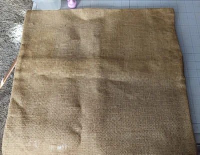 Cuatro fundas de almohada naturales de arpillera decorativas de 18x18 pulgadas Foto 1 de 4