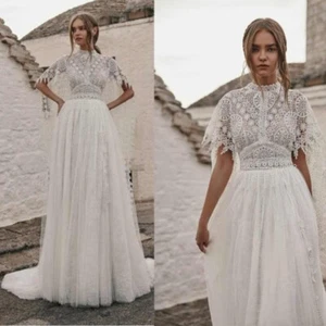 Böhmische Brautkleider Mit Wraps Kurzen Ärmeln Spitzenapplikationen Brautkleider - Bild 1 von 9