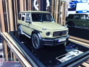 1/18 Mercedes-Benz G-Klasse G63 AMG W463 V8 Biturbo 2019 Army Green MotorHelix - Bild 1 von 4