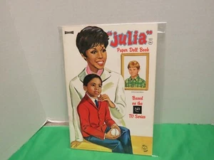 1968 JULIA TV SHOW - DIAHANN CARROLL - Paper Doll Book - UNCUT - Bild 1 von 8