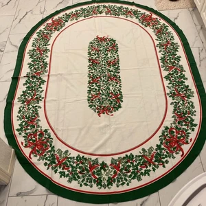 Tovaglia natalizia ovale grande vintage con agrifoglio e vischio lunga 82" per larghezza 62" - Foto 1 di 11