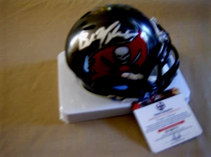 Von Baker Mayfield signierter Tampa Bay Buccaneers Speed Mini Helm mit Echtheitszertifikat und Hologramm - Bild 1 von 4