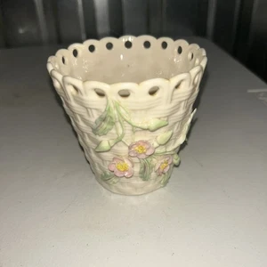 Belleek Irland Porzellan Blumen Korbgeflecht Überlauf Vase 6. Mark grün 3,5 Zoll - Bild 1 von 7