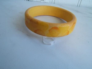 VINTAGE BAKELIT GEPUNKTETES ARMBAND MIT GEBRAUCHSSPUREN - Bild 1 von 8