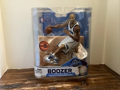 Camiseta deportiva blanca debut Carlos Boozer Utah Jazz NBA McFarlane Series 14 selecciones deportivas Foto 1 de 4