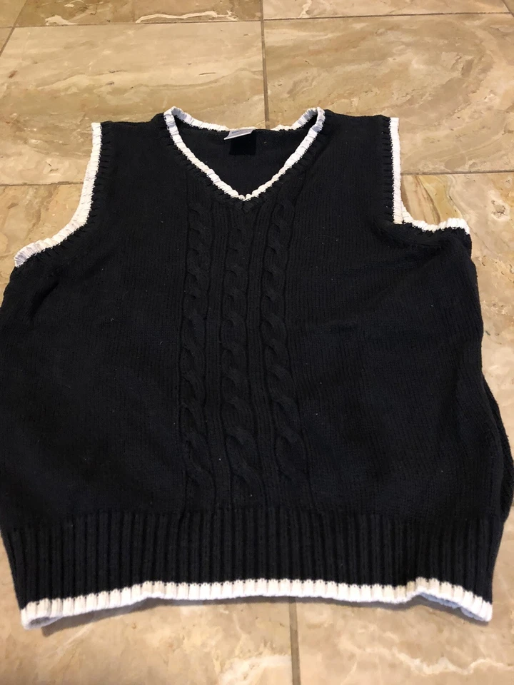Gymboree Ahoy Matey Tipped Cable Sweater Vest S (5-6) - Image 1 of 1