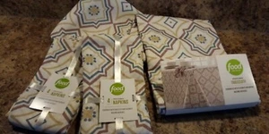 Food Network Textured Tablecloth 60x84 w/8 Napkins Crm Burg Blue Turq Yellw Gold - Picture 1 of 24